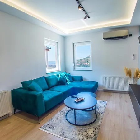 Apartment Fantasy *